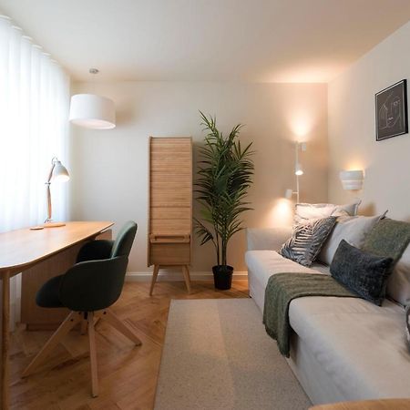 Emporium Deluxe 3Br Apartment W/ Private Parking By Lovelystay OOporto Exteriör bild