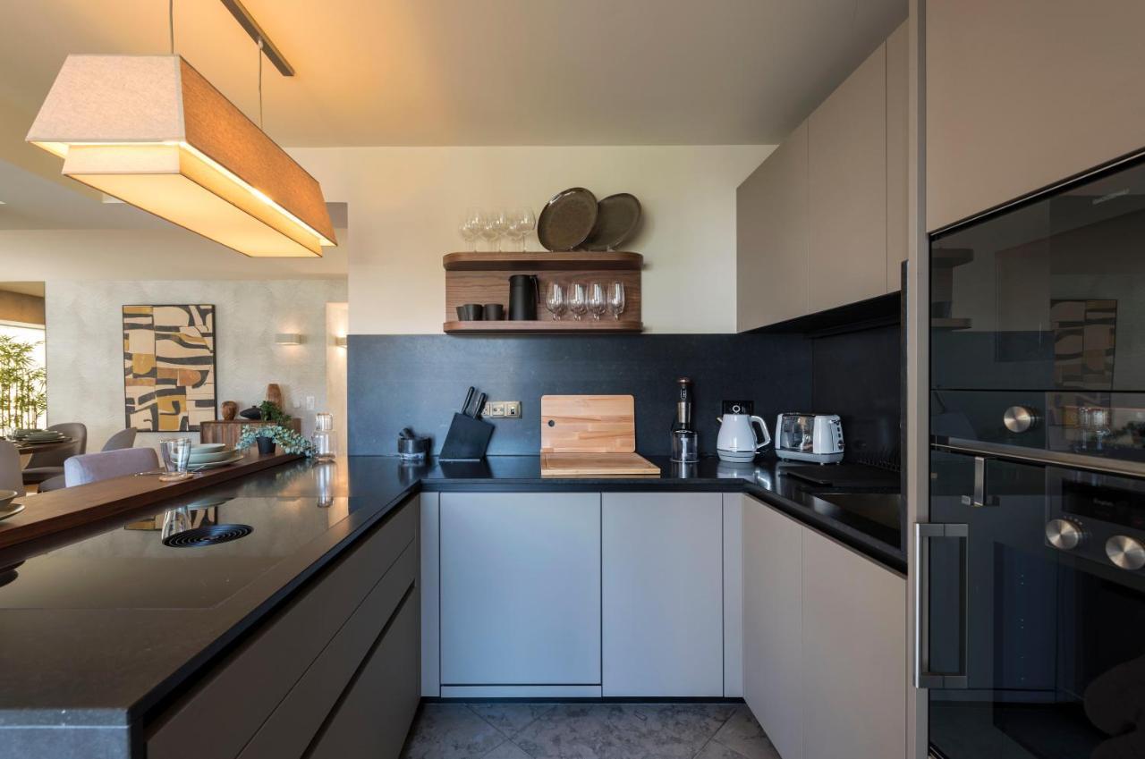 Emporium Deluxe 3Br Apartment W/ Private Parking By Lovelystay OOporto Exteriör bild