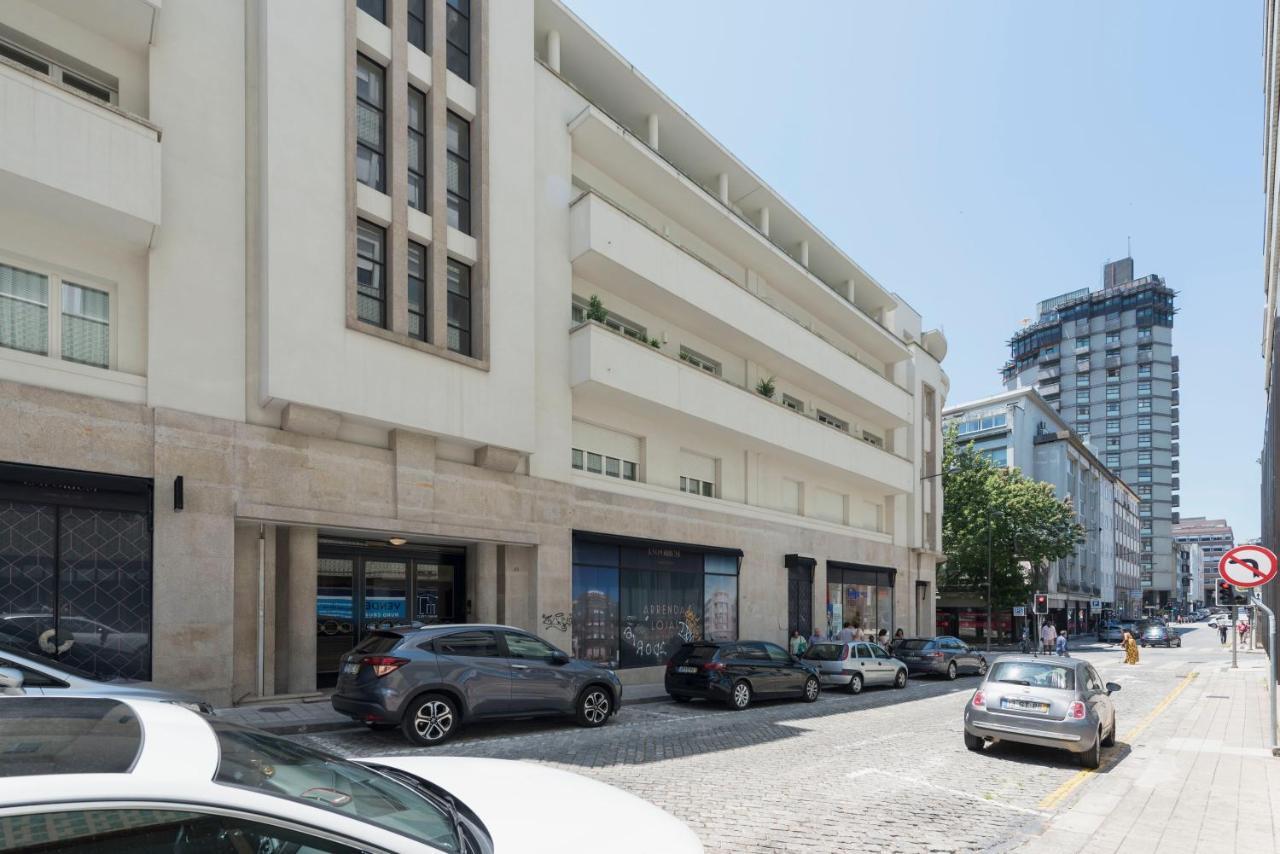Emporium Deluxe 3Br Apartment W/ Private Parking By Lovelystay OOporto Exteriör bild