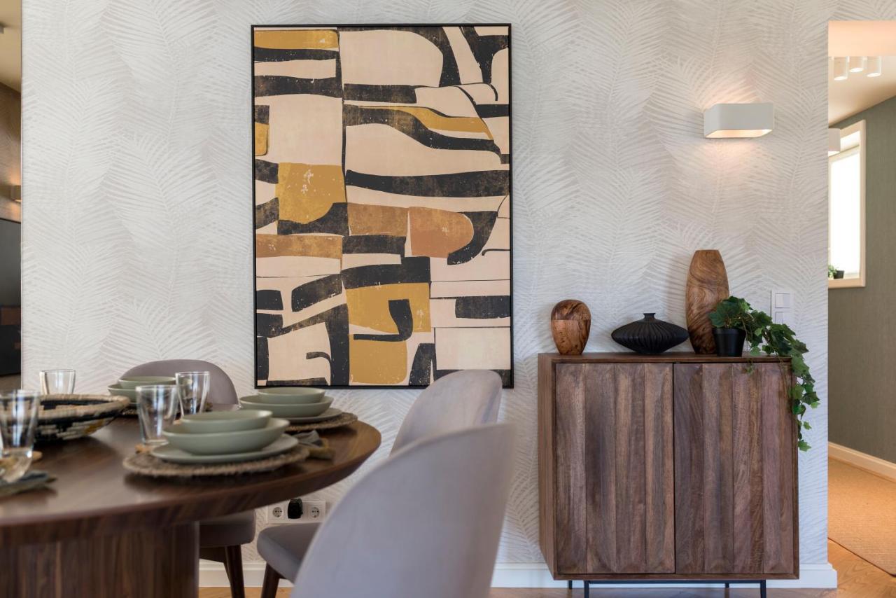 Emporium Deluxe 3Br Apartment W/ Private Parking By Lovelystay OOporto Exteriör bild