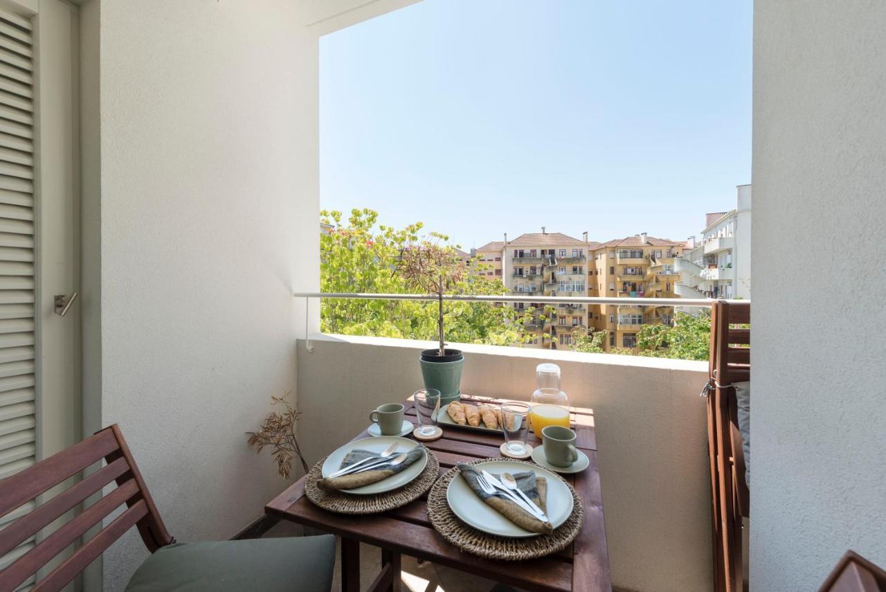 Emporium Deluxe 3Br Apartment W/ Private Parking By Lovelystay OOporto Exteriör bild