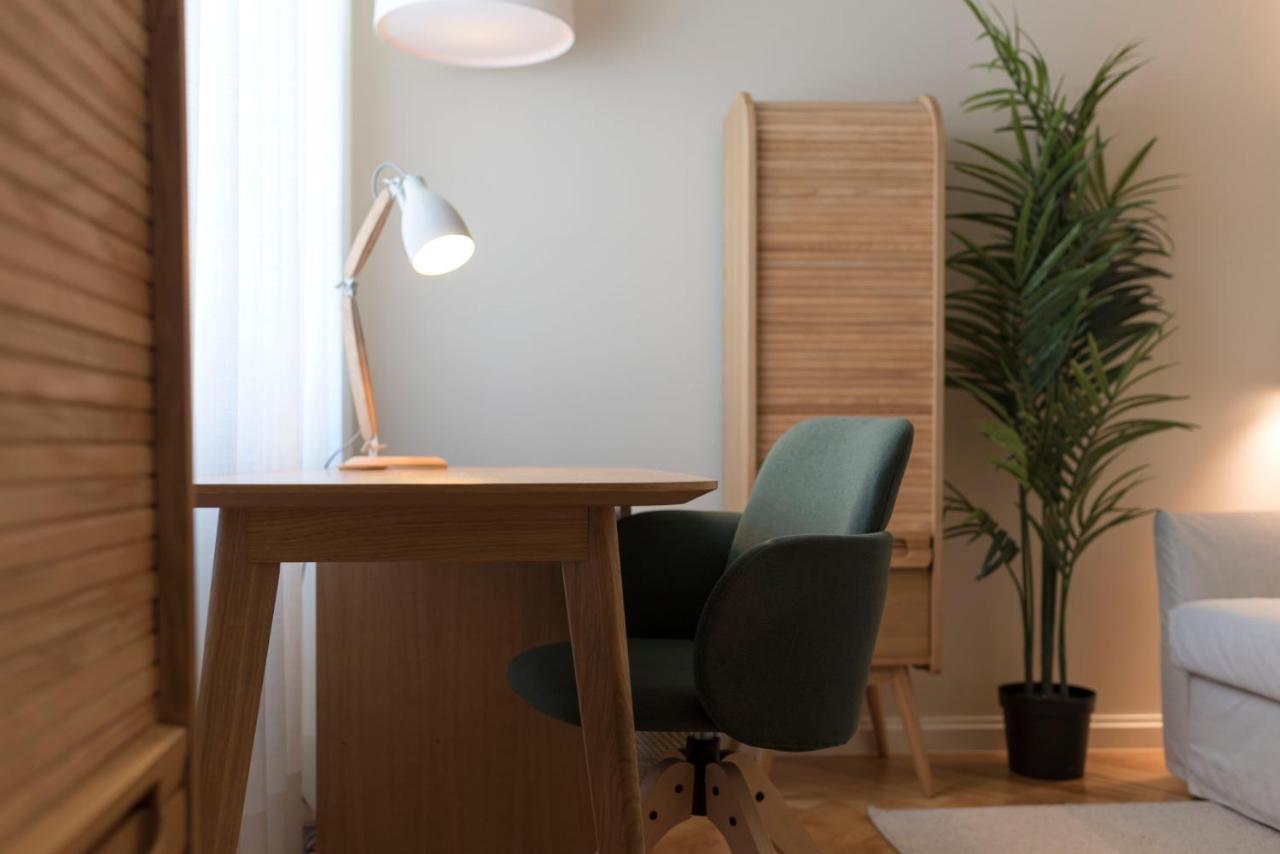 Emporium Deluxe 3Br Apartment W/ Private Parking By Lovelystay OOporto Exteriör bild