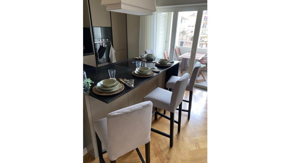 Emporium Deluxe 3Br Apartment W/ Private Parking By Lovelystay OOporto Exteriör bild